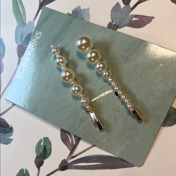NWT Elegant Pearl Hair Pins Set of Two - Picture 14 of 16